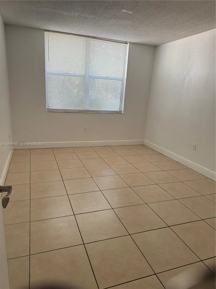 1800 Sans Souci Blvd 112, North Miami, Florida 331, North Miami, Florida 33181, 1 Bedroom Bedrooms, ,1 BathroomBathrooms,Residential Lease,For Rent,1800 Sans Souci Blvd 112, North Miami, Florida 331,A11968548
