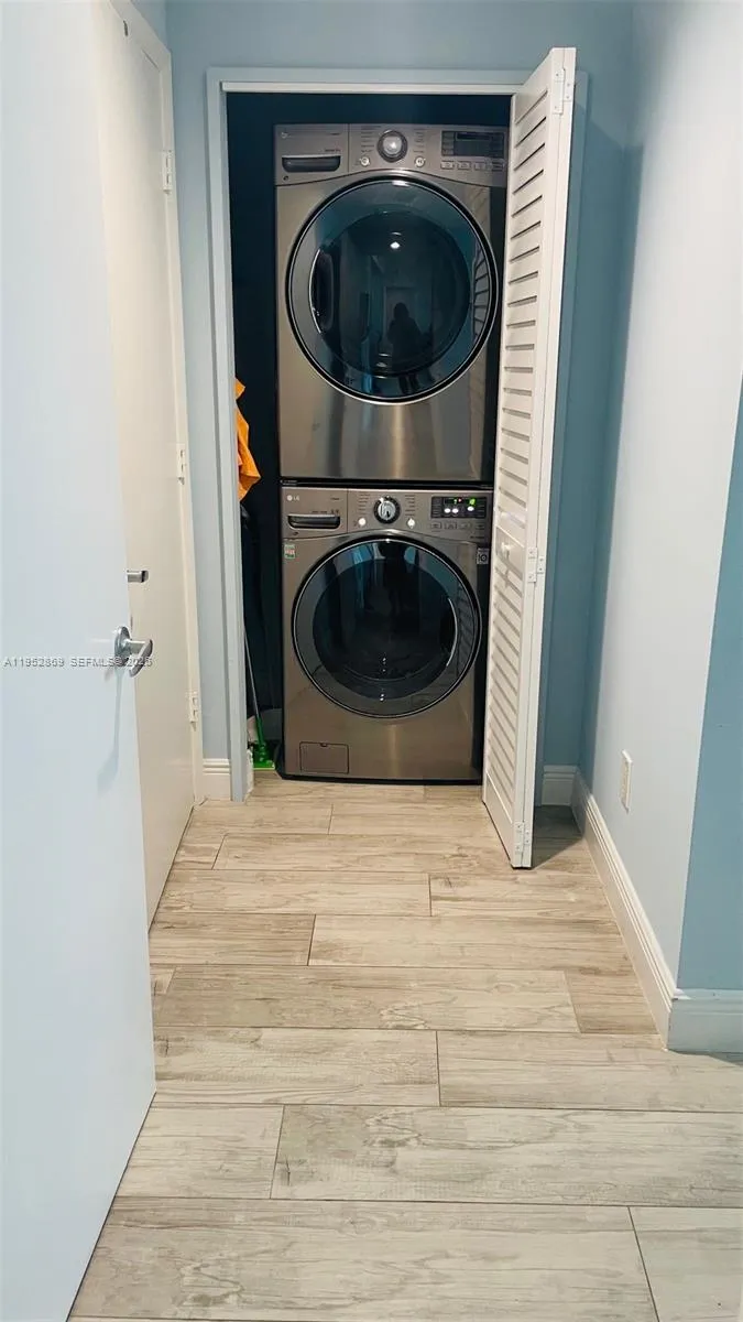 2475 Brickell Ave 1704, Miami, Florida 33129, Miami, Florida 33129, 2 Bedrooms Bedrooms, ,2 BathroomsBathrooms,Residential Lease,For Rent,2475 Brickell Ave 1704, Miami, Florida 33129,A11952869