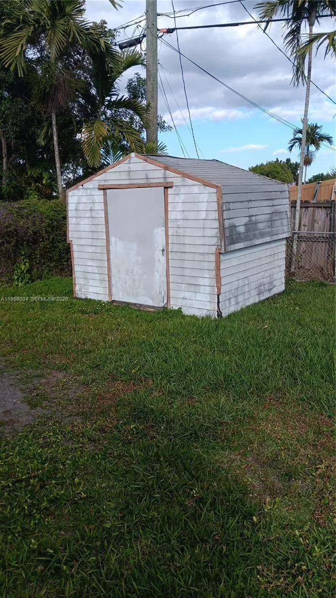 6521 Sw 112th Ave, Miami, Florida 33173, Miami, Florida 33173, 3 Bedrooms Bedrooms, ,2 BathroomsBathrooms,Residential,For Sale,6521 Sw 112th Ave, Miami, Florida 33173,A11968004