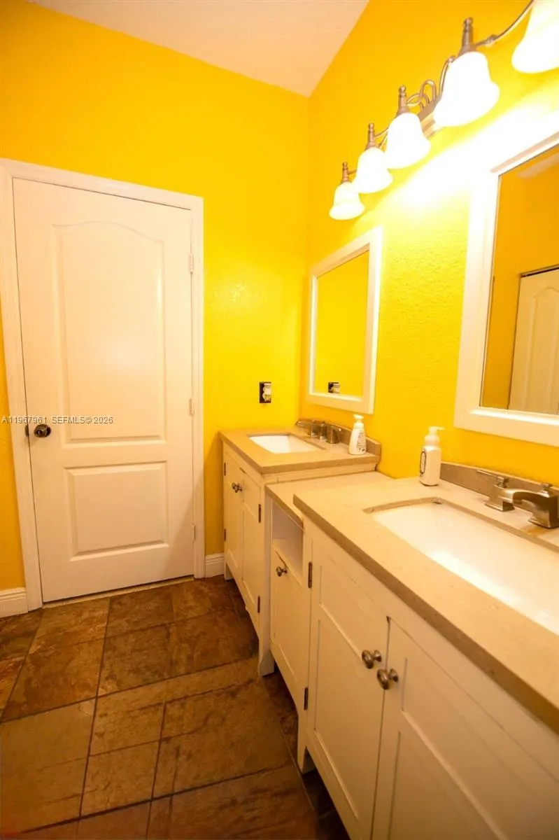 5945 Sw 99th Ter, Cooper City, Florida 33328, Cooper City, Florida 33328, 3 Bedrooms Bedrooms, ,2 BathroomsBathrooms,Residential,For Sale,5945 Sw 99th Ter, Cooper City, Florida 33328,A11967961