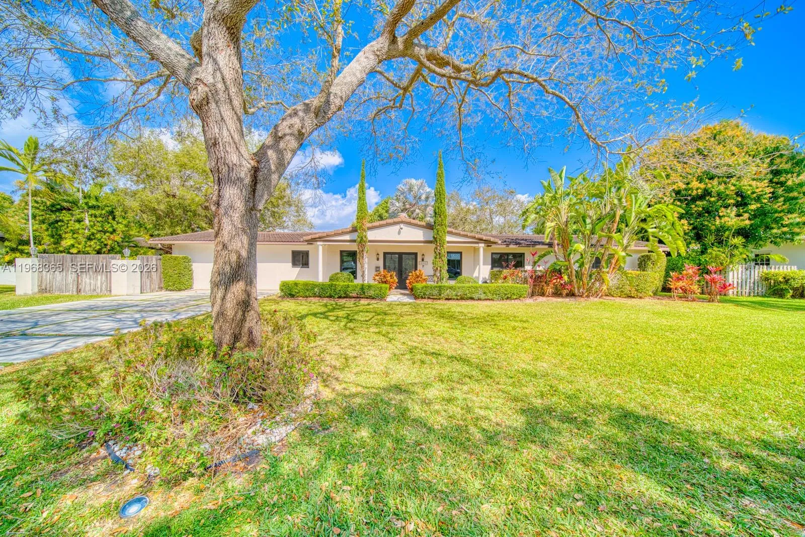 8245 Sw 149th Dr, Palmetto Bay, Florida 33158, Palmetto Bay, Florida 33158, 3 Bedrooms Bedrooms, ,2 BathroomsBathrooms,Residential,For Sale,8245 Sw 149th Dr, Palmetto Bay, Florida 33158,A11968365