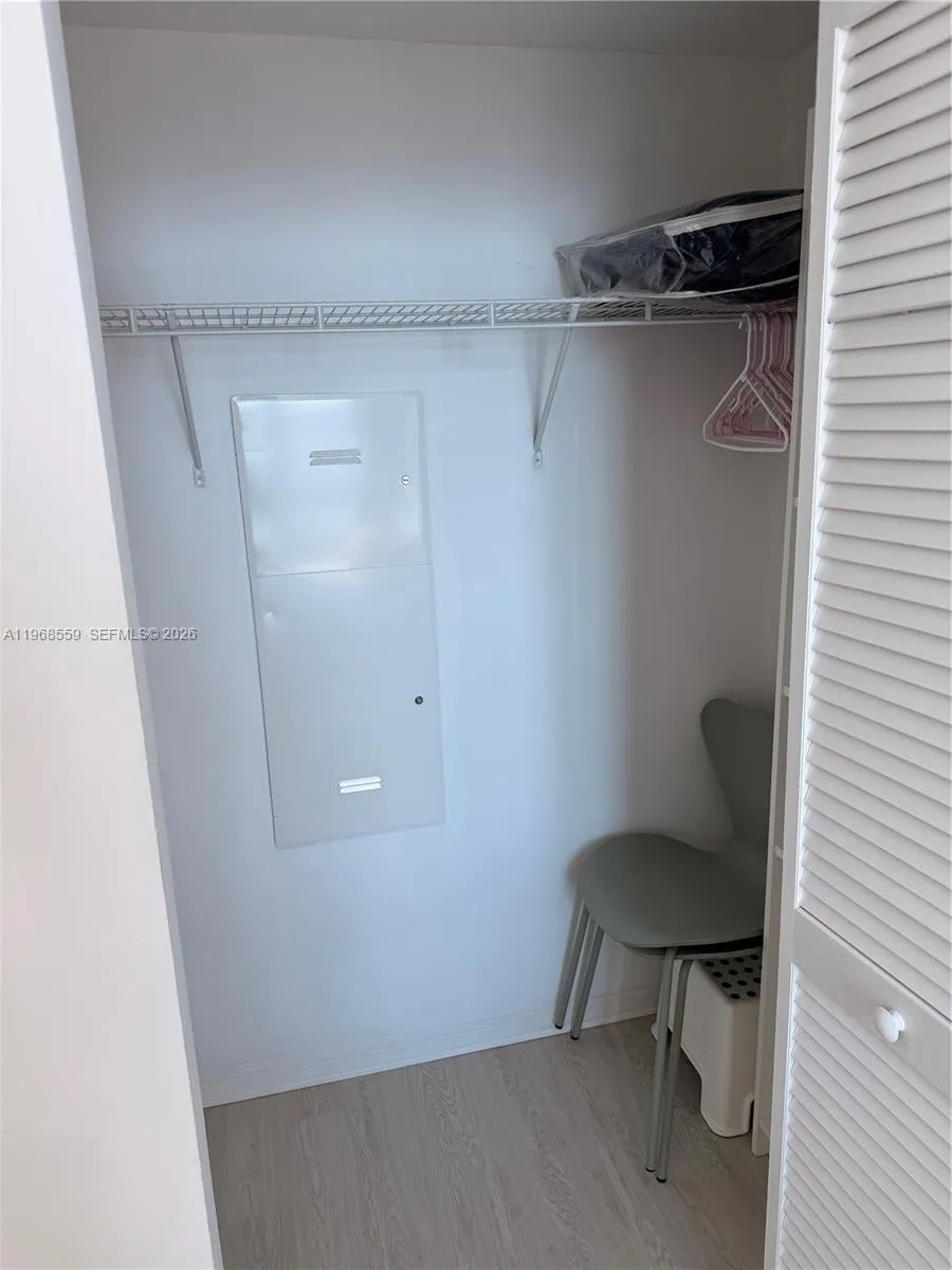 951 Brickell Ave 3108, Miami, Florida 33131, Miami, Florida 33131, 1 Bedroom Bedrooms, ,1 BathroomBathrooms,Residential Lease,For Rent,951 Brickell Ave 3108, Miami, Florida 33131,A11968559