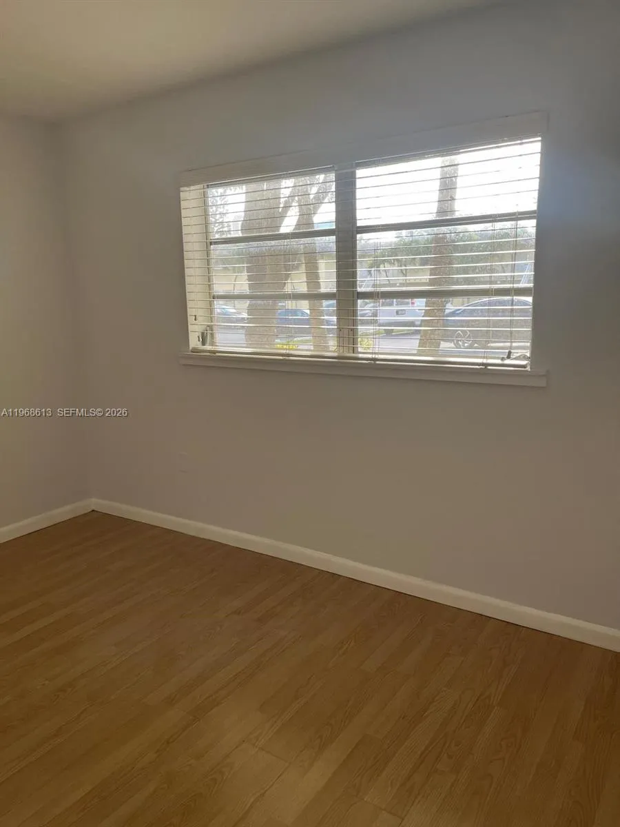 7304 Sw 82nd St A105, Miami, Florida 33143, Miami, Florida 33143, 1 Bedroom Bedrooms, ,1 BathroomBathrooms,Residential Lease,For Rent,7304 Sw 82nd St A105, Miami, Florida 33143,A11968613