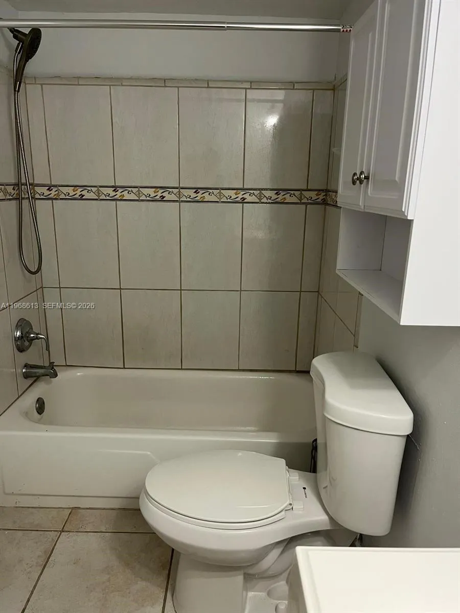 7304 Sw 82nd St A105, Miami, Florida 33143, Miami, Florida 33143, 1 Bedroom Bedrooms, ,1 BathroomBathrooms,Residential Lease,For Rent,7304 Sw 82nd St A105, Miami, Florida 33143,A11968613