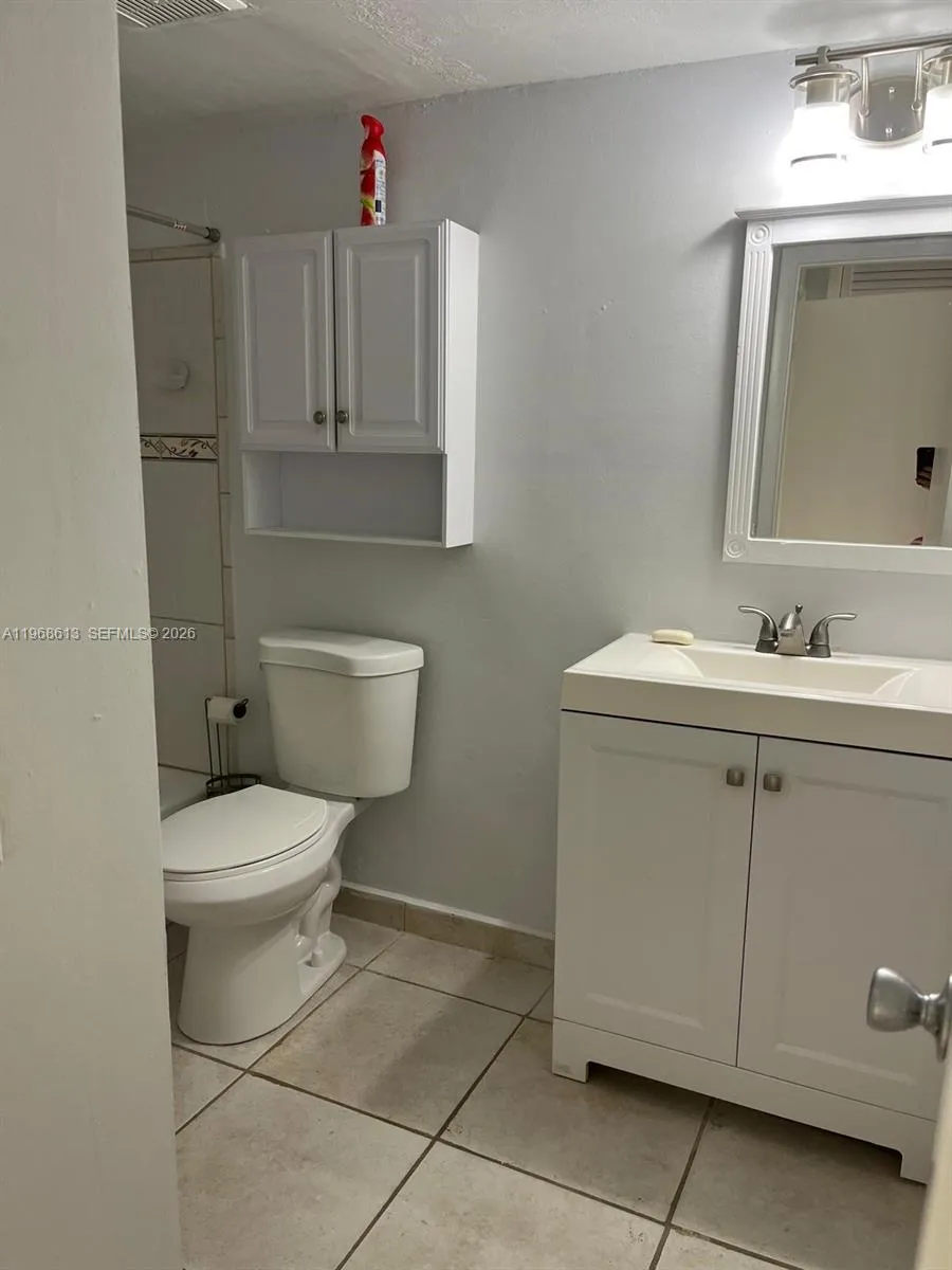 7304 Sw 82nd St A105, Miami, Florida 33143, Miami, Florida 33143, 1 Bedroom Bedrooms, ,1 BathroomBathrooms,Residential Lease,For Rent,7304 Sw 82nd St A105, Miami, Florida 33143,A11968613