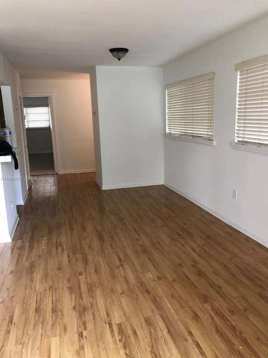 7304 Sw 82nd St A105, Miami, Florida 33143, Miami, Florida 33143, 1 Bedroom Bedrooms, ,1 BathroomBathrooms,Residential Lease,For Rent,7304 Sw 82nd St A105, Miami, Florida 33143,A11968613
