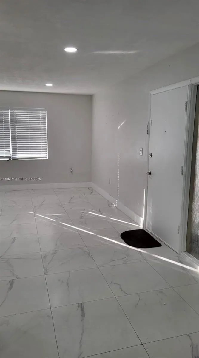 5425 Sw 77th Ct 102d, Miami, Florida 33155, Miami, Florida 33155, 2 Bedrooms Bedrooms, ,1 BathroomBathrooms,Residential,For Sale,5425 Sw 77th Ct 102d, Miami, Florida 33155,A11968608