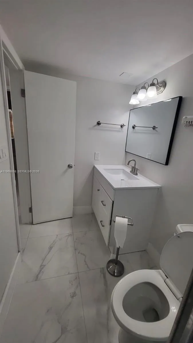 5425 Sw 77th Ct 102d, Miami, Florida 33155, Miami, Florida 33155, 2 Bedrooms Bedrooms, ,1 BathroomBathrooms,Residential,For Sale,5425 Sw 77th Ct 102d, Miami, Florida 33155,A11968608