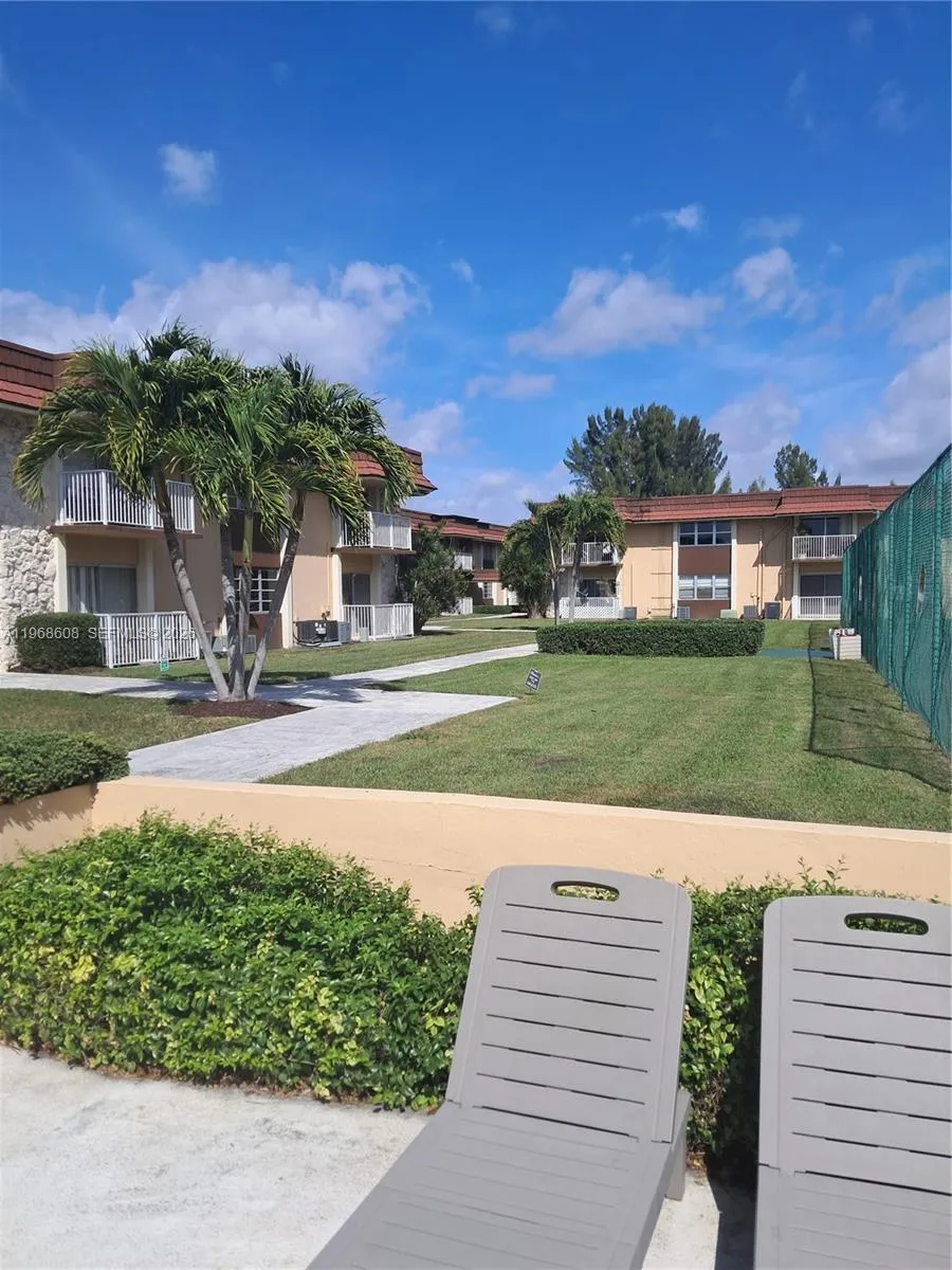 5425 Sw 77th Ct 102d, Miami, Florida 33155, Miami, Florida 33155, 2 Bedrooms Bedrooms, ,1 BathroomBathrooms,Residential,For Sale,5425 Sw 77th Ct 102d, Miami, Florida 33155,A11968608
