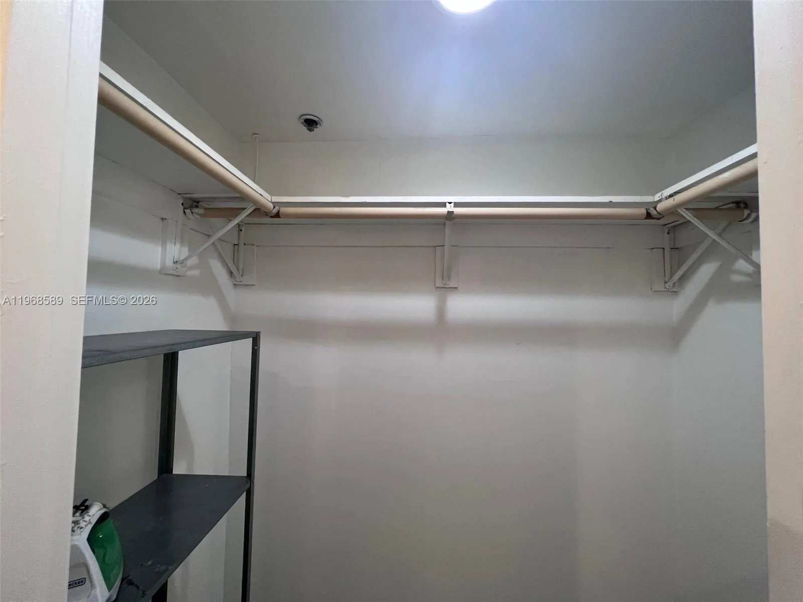 100 Lincoln Rd 415, Miami Beach, Florida 33139, Miami Beach, Florida 33139, 1 Bedroom Bedrooms, ,1 BathroomBathrooms,Residential,For Sale,100 Lincoln Rd 415, Miami Beach, Florida 33139,A11968589