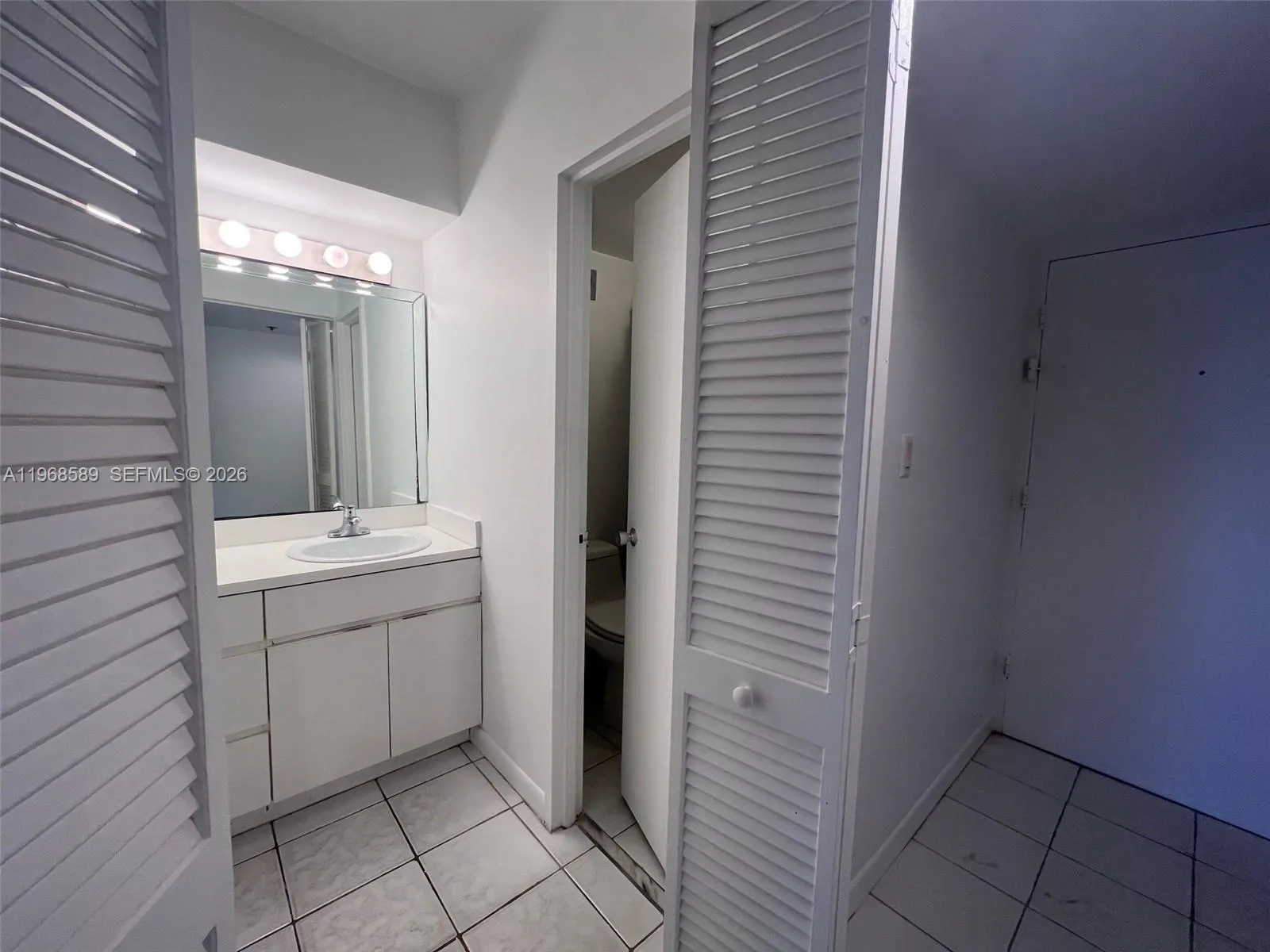 100 Lincoln Rd 415, Miami Beach, Florida 33139, Miami Beach, Florida 33139, 1 Bedroom Bedrooms, ,1 BathroomBathrooms,Residential,For Sale,100 Lincoln Rd 415, Miami Beach, Florida 33139,A11968589