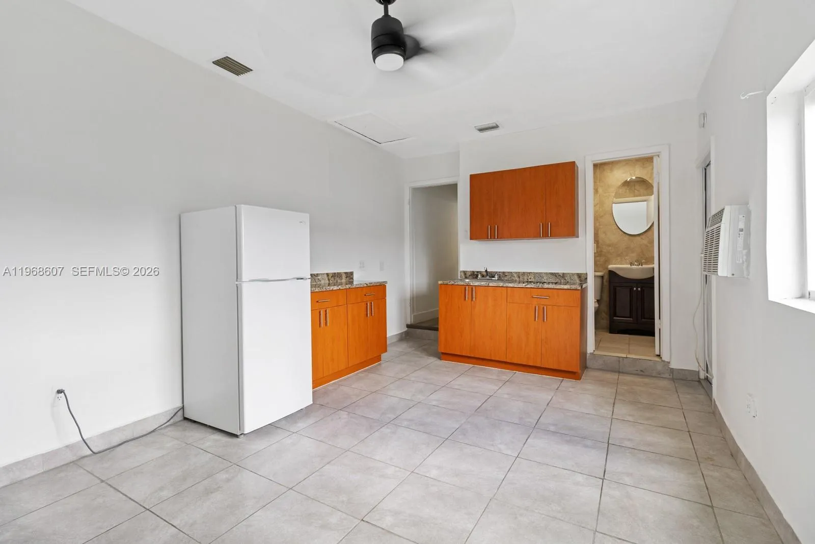 2131 Sw 98th Pl 1, Miami, Florida 33165, Miami, Florida 33165, 1 Bedroom Bedrooms, ,1 BathroomBathrooms,Residential Lease,For Rent,2131 Sw 98th Pl 1, Miami, Florida 33165,A11968607