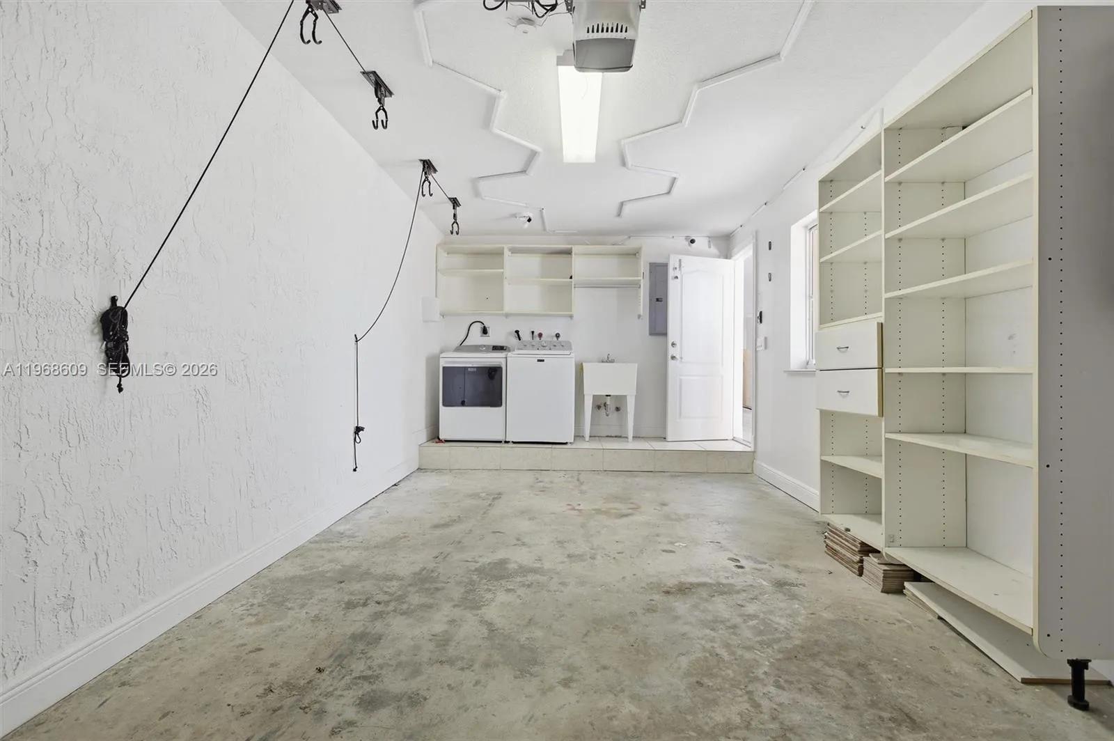 3047 Day Ave 1, Miami, Florida 33133, Miami, Florida 33133, 3 Bedrooms Bedrooms, ,2 BathroomsBathrooms,Residential Lease,For Rent,3047 Day Ave 1, Miami, Florida 33133,A11968609