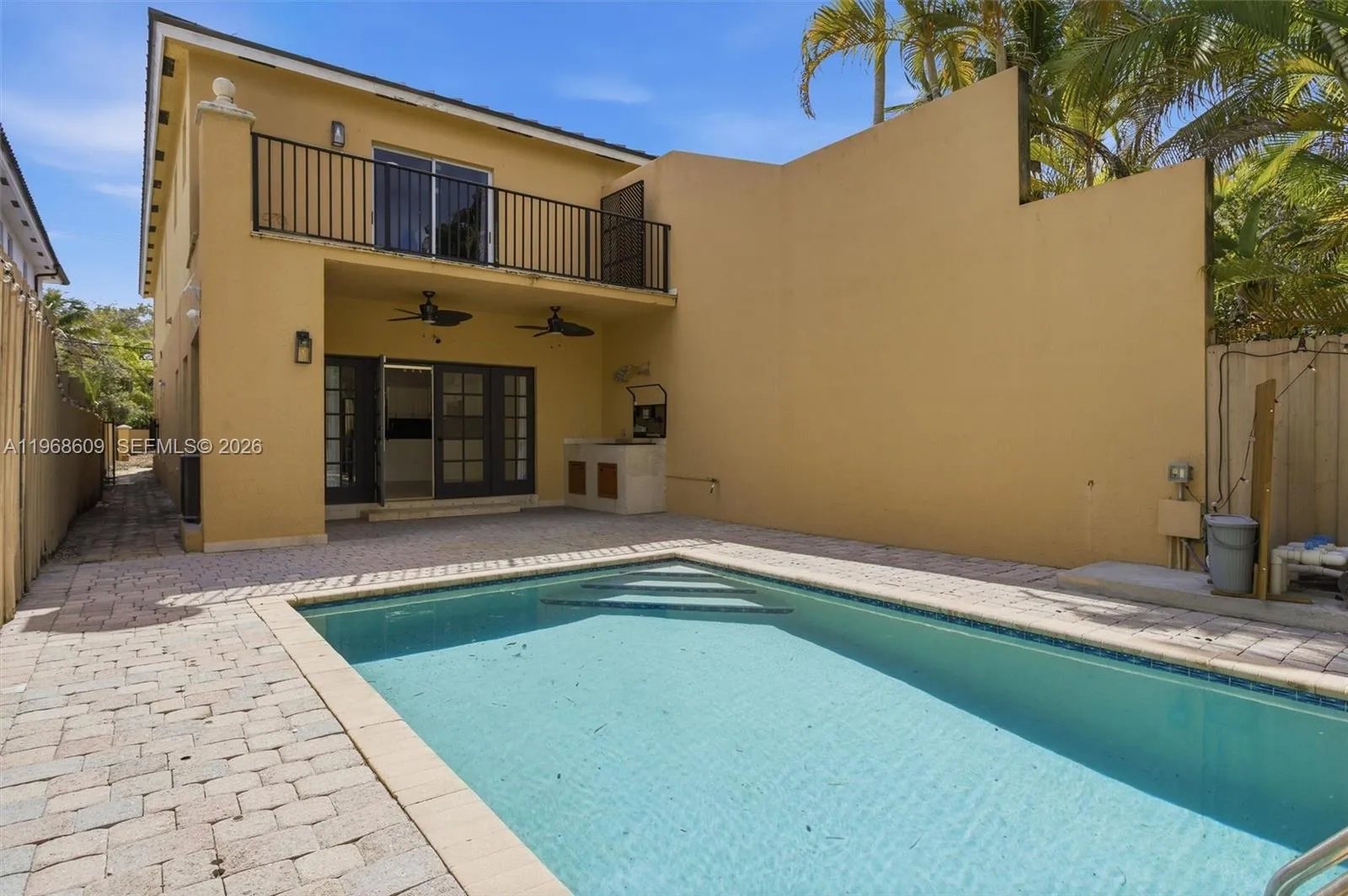 3047 Day Ave 1, Miami, Florida 33133, Miami, Florida 33133, 3 Bedrooms Bedrooms, ,2 BathroomsBathrooms,Residential Lease,For Rent,3047 Day Ave 1, Miami, Florida 33133,A11968609