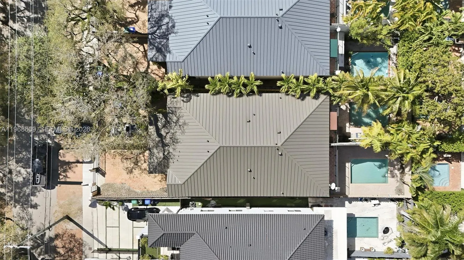 3047 Day Ave 1, Miami, Florida 33133, Miami, Florida 33133, 3 Bedrooms Bedrooms, ,2 BathroomsBathrooms,Residential Lease,For Rent,3047 Day Ave 1, Miami, Florida 33133,A11968609