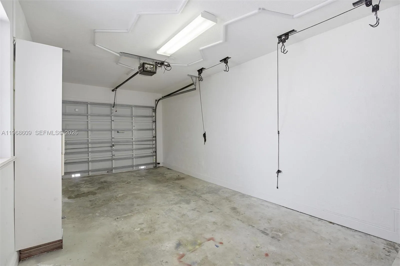 3047 Day Ave 1, Miami, Florida 33133, Miami, Florida 33133, 3 Bedrooms Bedrooms, ,2 BathroomsBathrooms,Residential Lease,For Rent,3047 Day Ave 1, Miami, Florida 33133,A11968609