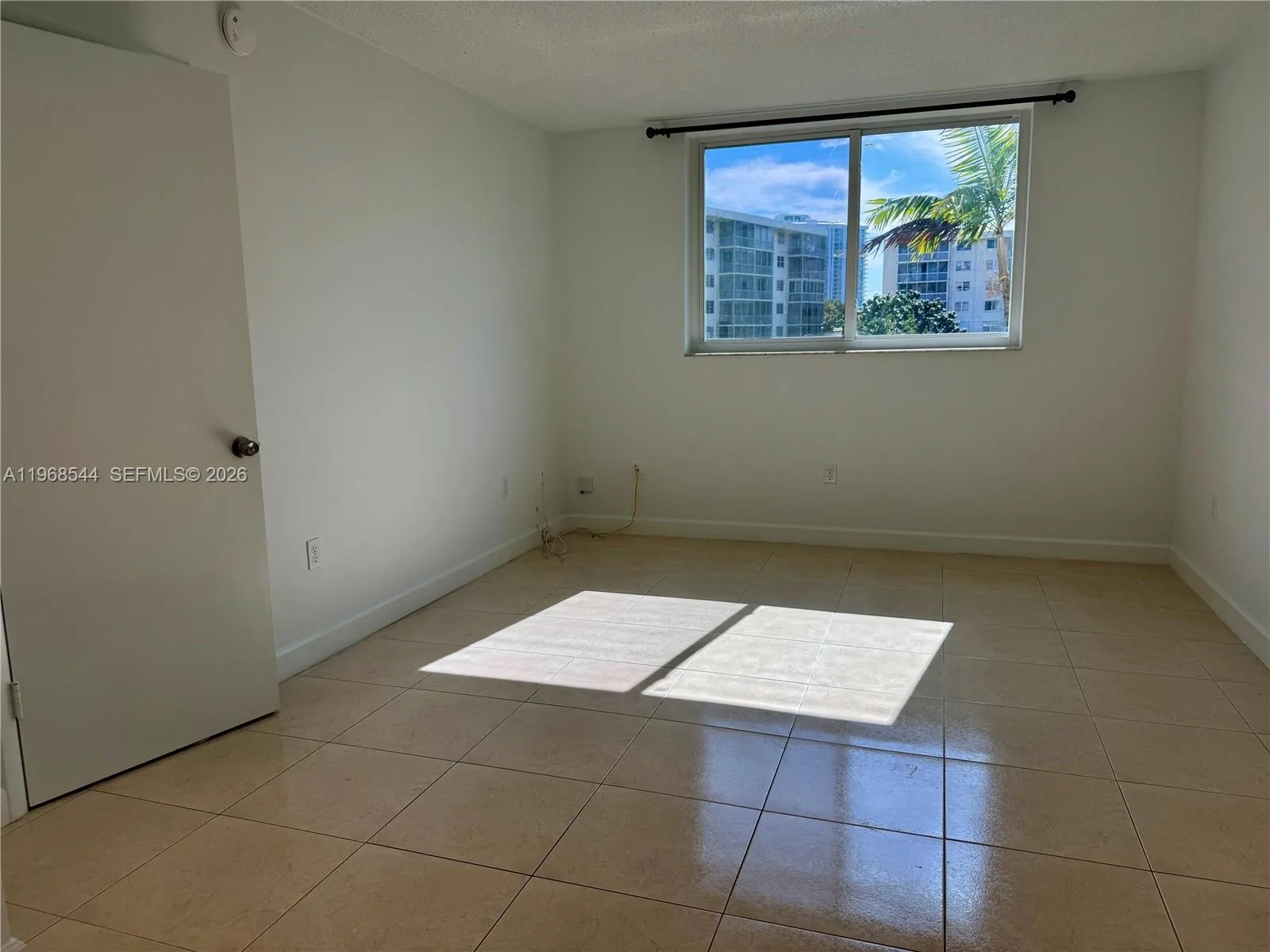2855 Leonard Dr H202, Aventura, Florida 33160, Aventura, Florida 33160, 1 Bedroom Bedrooms, ,1 BathroomBathrooms,Residential Lease,For Rent,2855 Leonard Dr H202, Aventura, Florida 33160,A11968544