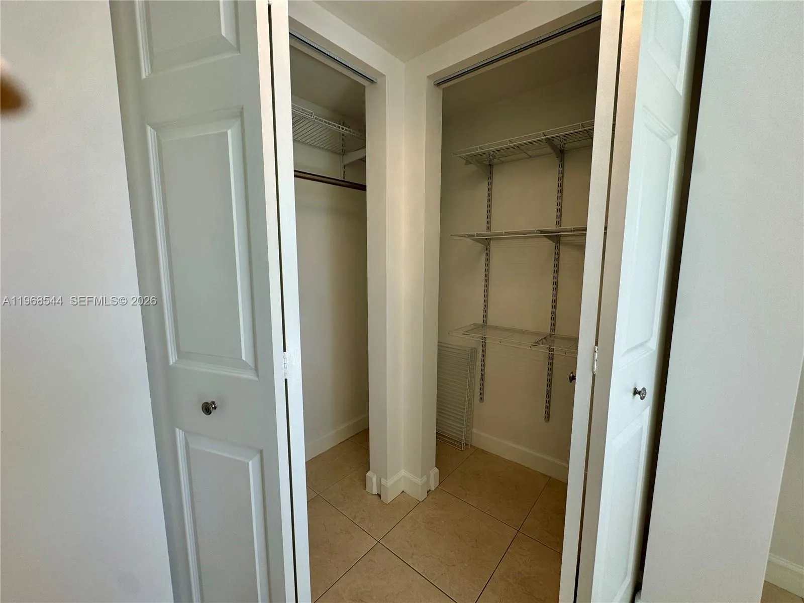 2855 Leonard Dr H202, Aventura, Florida 33160, Aventura, Florida 33160, 1 Bedroom Bedrooms, ,1 BathroomBathrooms,Residential Lease,For Rent,2855 Leonard Dr H202, Aventura, Florida 33160,A11968544