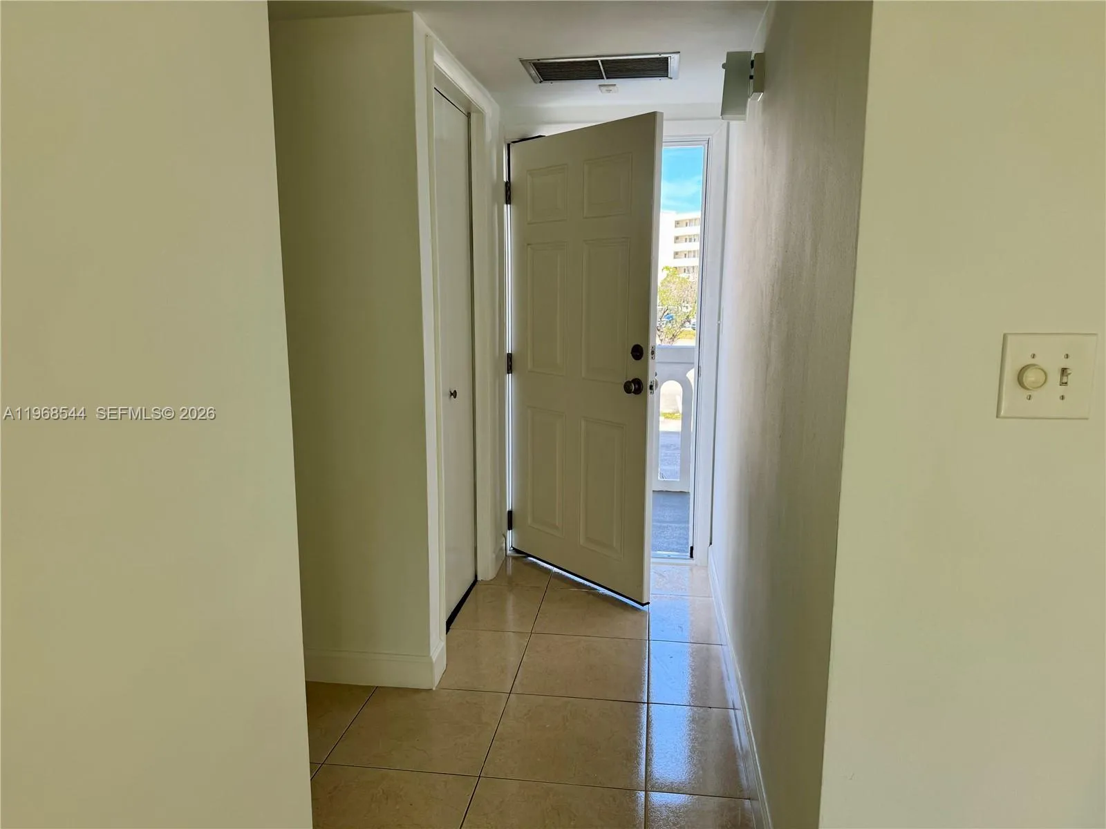 2855 Leonard Dr H202, Aventura, Florida 33160, Aventura, Florida 33160, 1 Bedroom Bedrooms, ,1 BathroomBathrooms,Residential Lease,For Rent,2855 Leonard Dr H202, Aventura, Florida 33160,A11968544