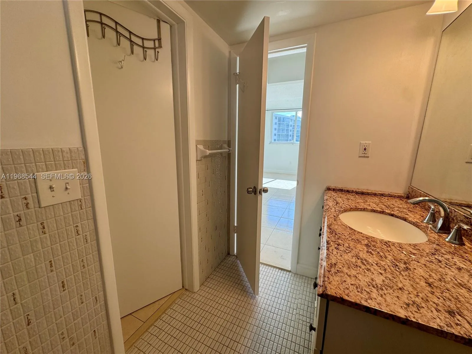 2855 Leonard Dr H202, Aventura, Florida 33160, Aventura, Florida 33160, 1 Bedroom Bedrooms, ,1 BathroomBathrooms,Residential Lease,For Rent,2855 Leonard Dr H202, Aventura, Florida 33160,A11968544