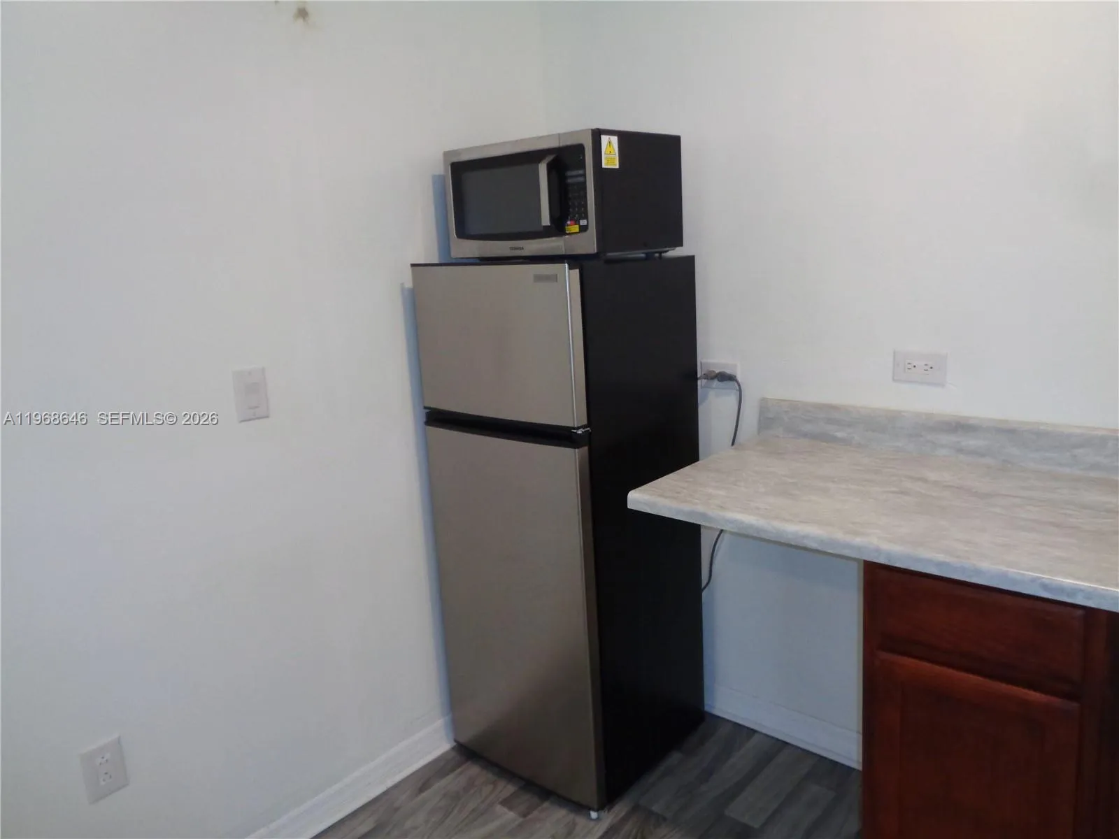 2060 Se 14th St, Homestead, Florida 33035, Homestead, Florida 33035, 1 Bedroom Bedrooms, ,1 BathroomBathrooms,Residential Lease,For Rent,2060 Se 14th St, Homestead, Florida 33035,A11968646