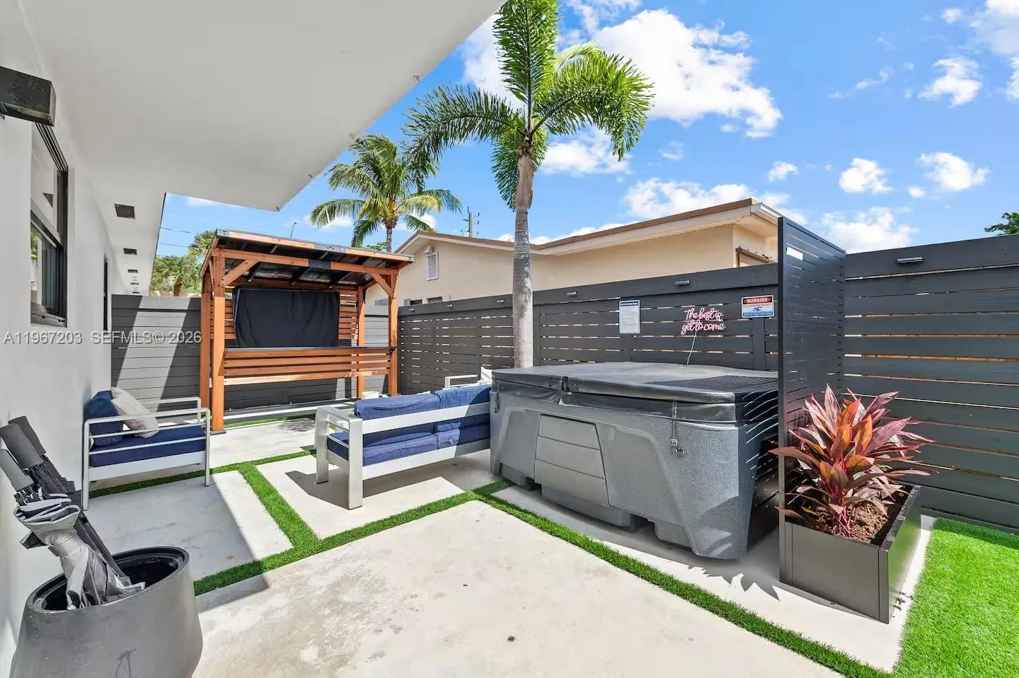 1469 Nw 10th St, Dania Beach, Florida 33004, Dania Beach, Florida 33004, ,Residential Income,For Sale,1469 Nw 10th St, Dania Beach, Florida 33004,A11967203