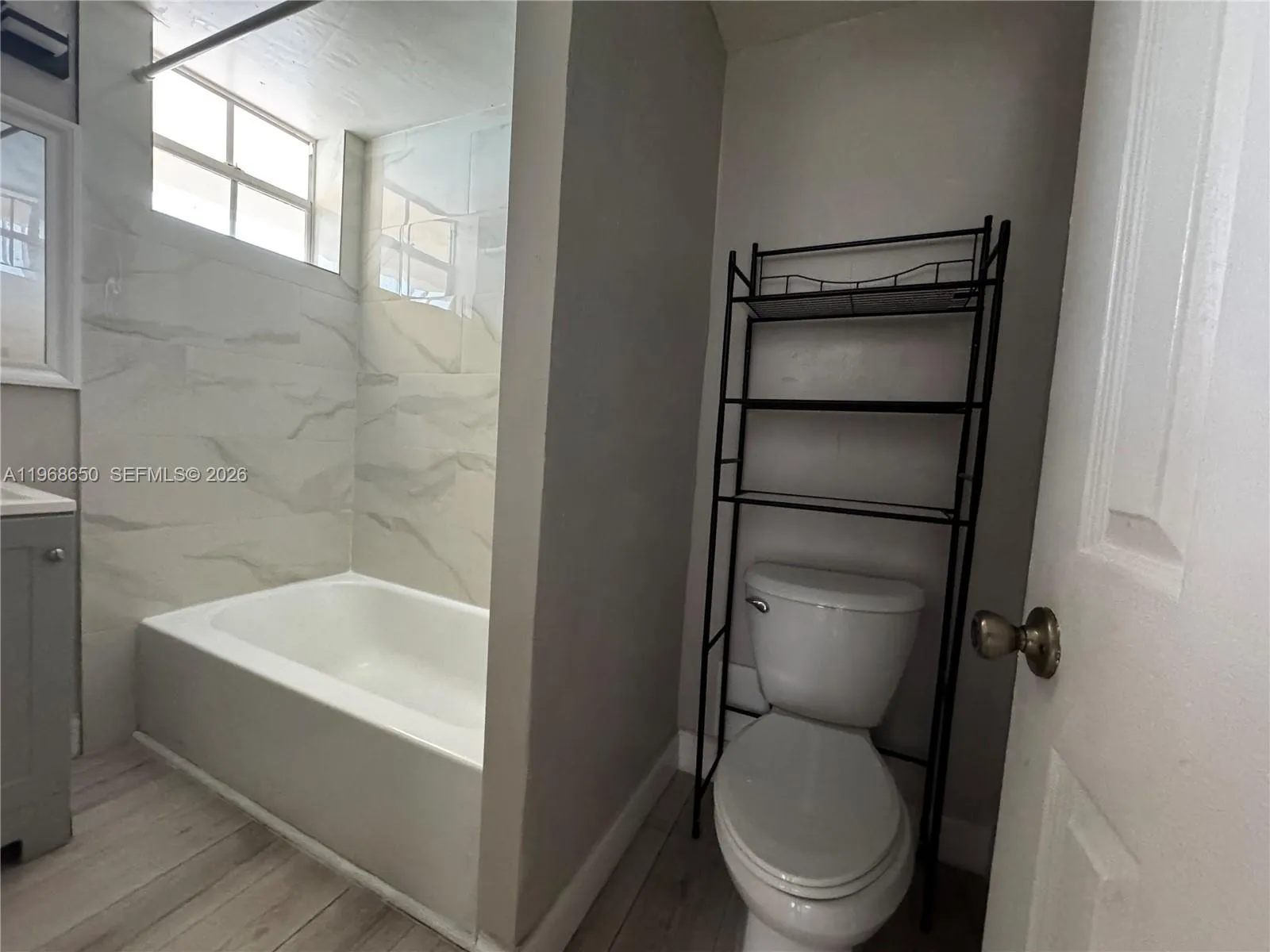 500 13th St 6, Miami Beach, Florida 33139, Miami Beach, Florida 33139, ,1 BathroomBathrooms,Residential Lease,For Rent,500 13th St 6, Miami Beach, Florida 33139,A11968650