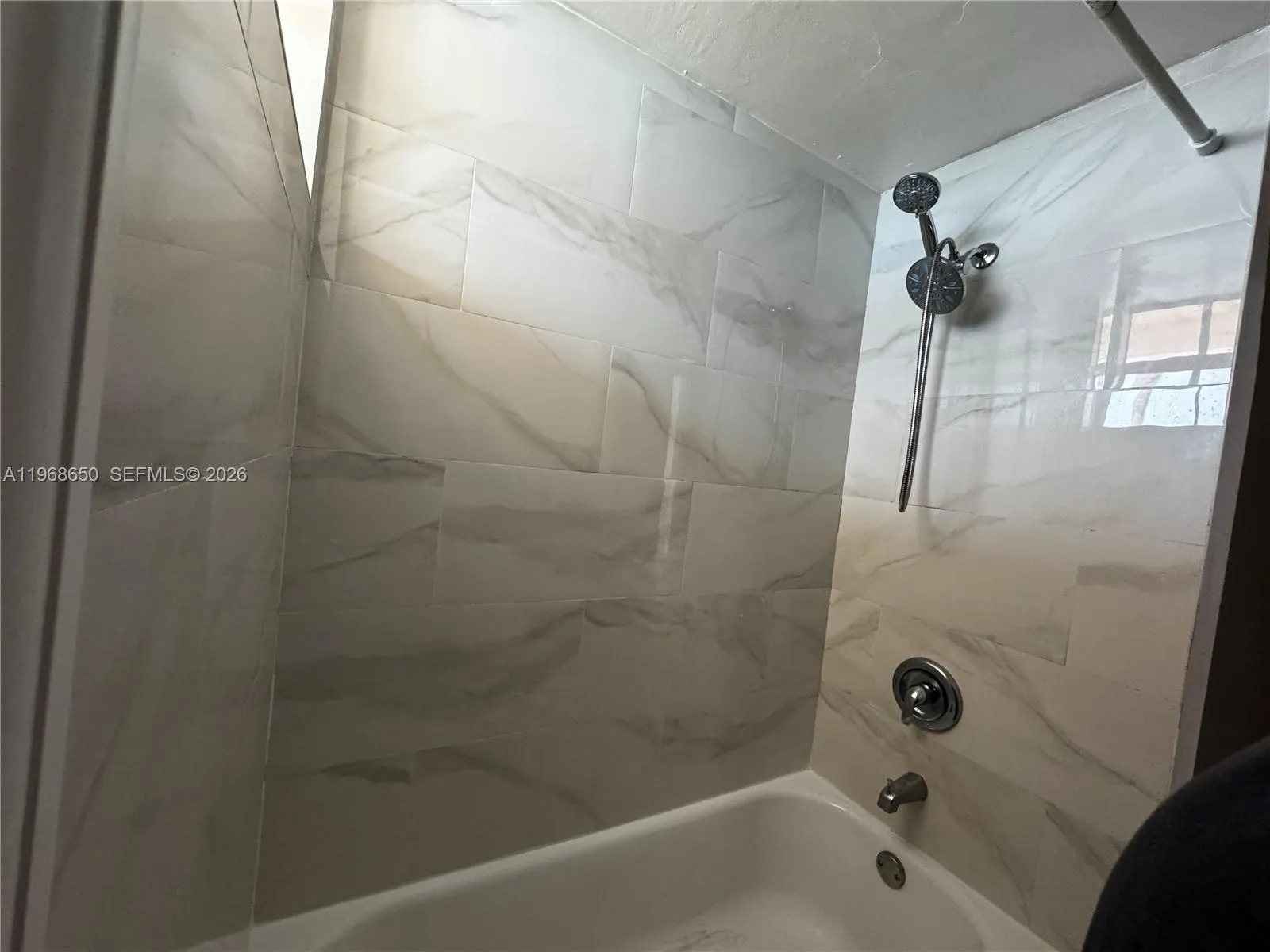 500 13th St 6, Miami Beach, Florida 33139, Miami Beach, Florida 33139, ,1 BathroomBathrooms,Residential Lease,For Rent,500 13th St 6, Miami Beach, Florida 33139,A11968650