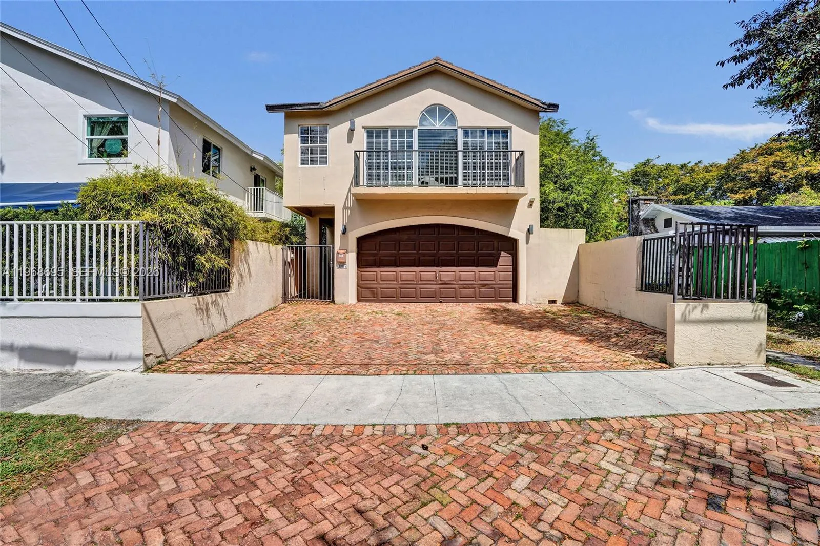 3087 Shipping Ave, Miami, Florida 33133, Miami, Florida 33133, 3 Bedrooms Bedrooms, ,2 BathroomsBathrooms,Residential Lease,For Rent,3087 Shipping Ave, Miami, Florida 33133,A11968695