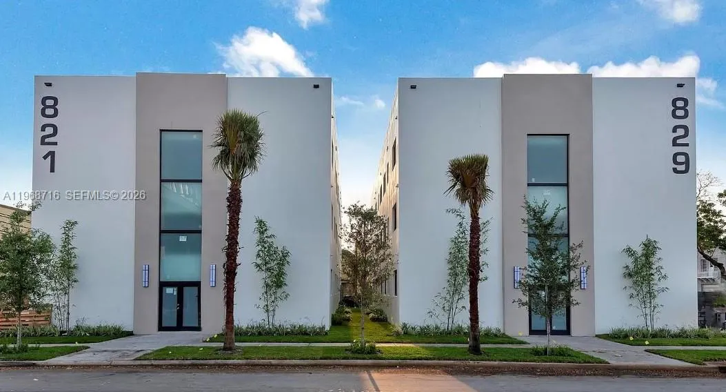 829 Sw 18th Ave 109, Miami, Florida 33135, Miami, Florida 33135, 2 Bedrooms Bedrooms, ,1 BathroomBathrooms,Residential Lease,For Rent,829 Sw 18th Ave 109, Miami, Florida 33135,A11968716