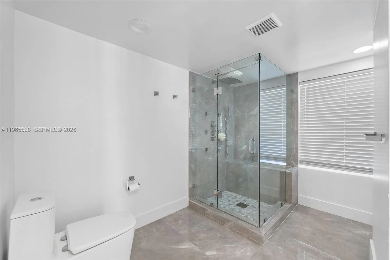 670 Se 7th Ave, Pompano Beach, Florida 33060, Pompano Beach, Florida 33060, 3 Bedrooms Bedrooms, ,3 BathroomsBathrooms,Residential,For Sale,670 Se 7th Ave, Pompano Beach, Florida 33060,A11965536