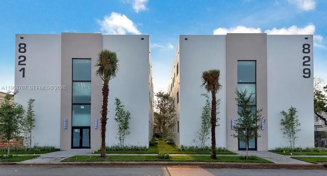 829 Sw 18th Ave 109, Miami, Florida 33135, Miami, Florida 33135, 2 Bedrooms Bedrooms, ,1 BathroomBathrooms,Residential Lease,For Rent,829 Sw 18th Ave 109, Miami, Florida 33135,A11968767