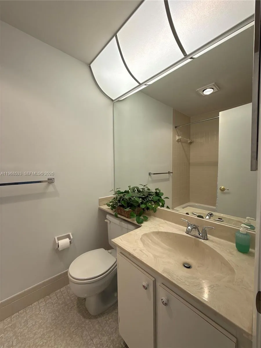 Deerfield Beach, Florida 33442, 2 Bedrooms Bedrooms, ,2 BathroomsBathrooms,Residential Lease,For Rent,A11968533