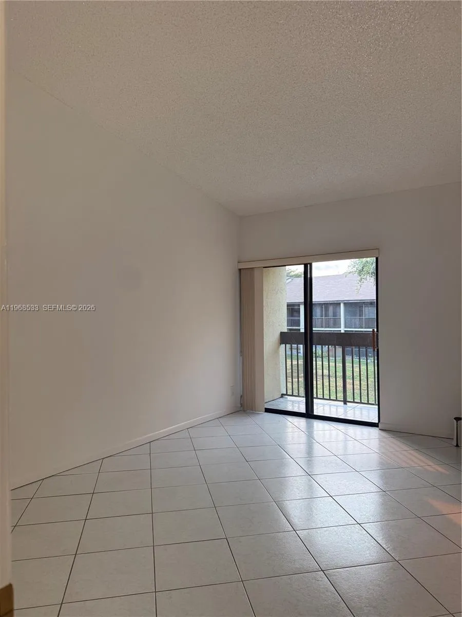 Deerfield Beach, Florida 33442, 2 Bedrooms Bedrooms, ,2 BathroomsBathrooms,Residential Lease,For Rent,A11968533