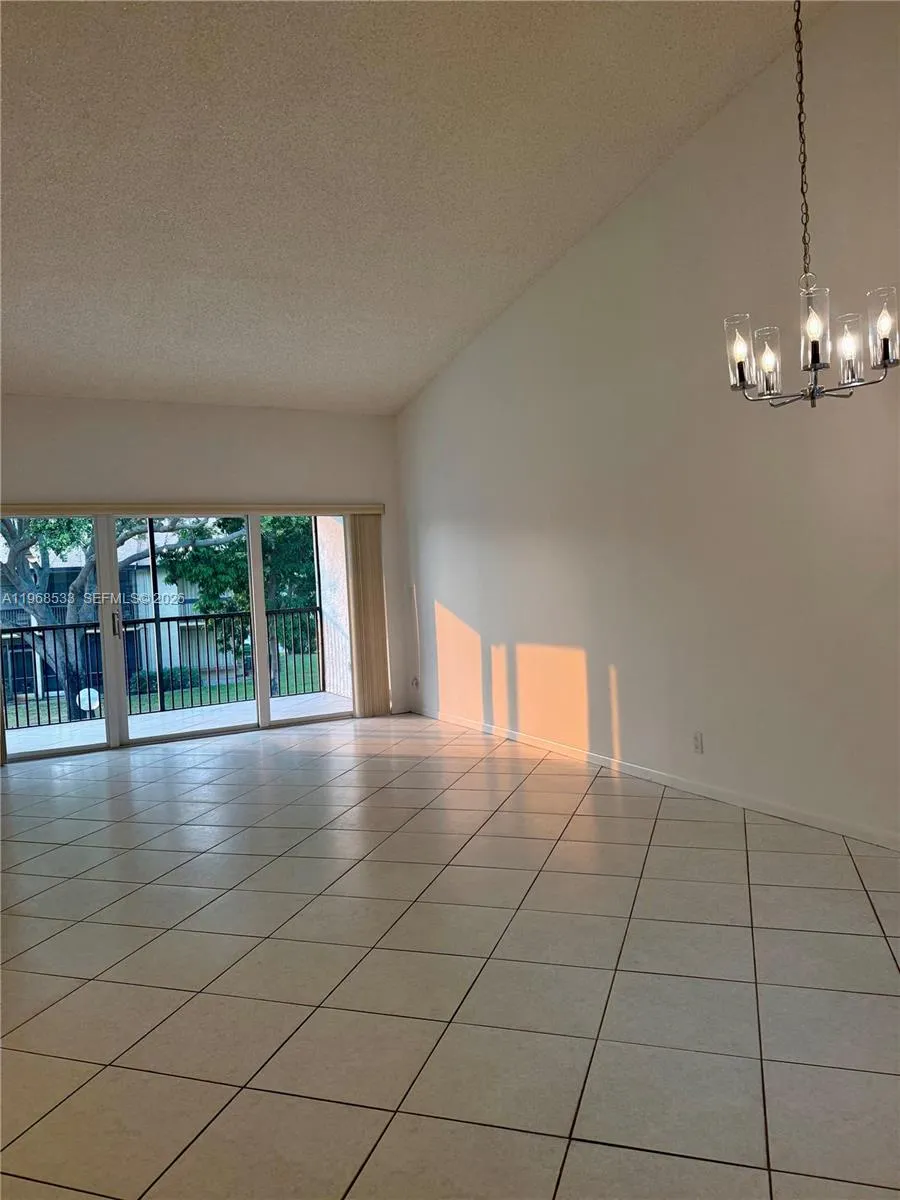 Deerfield Beach, Florida 33442, 2 Bedrooms Bedrooms, ,2 BathroomsBathrooms,Residential Lease,For Rent,A11968533