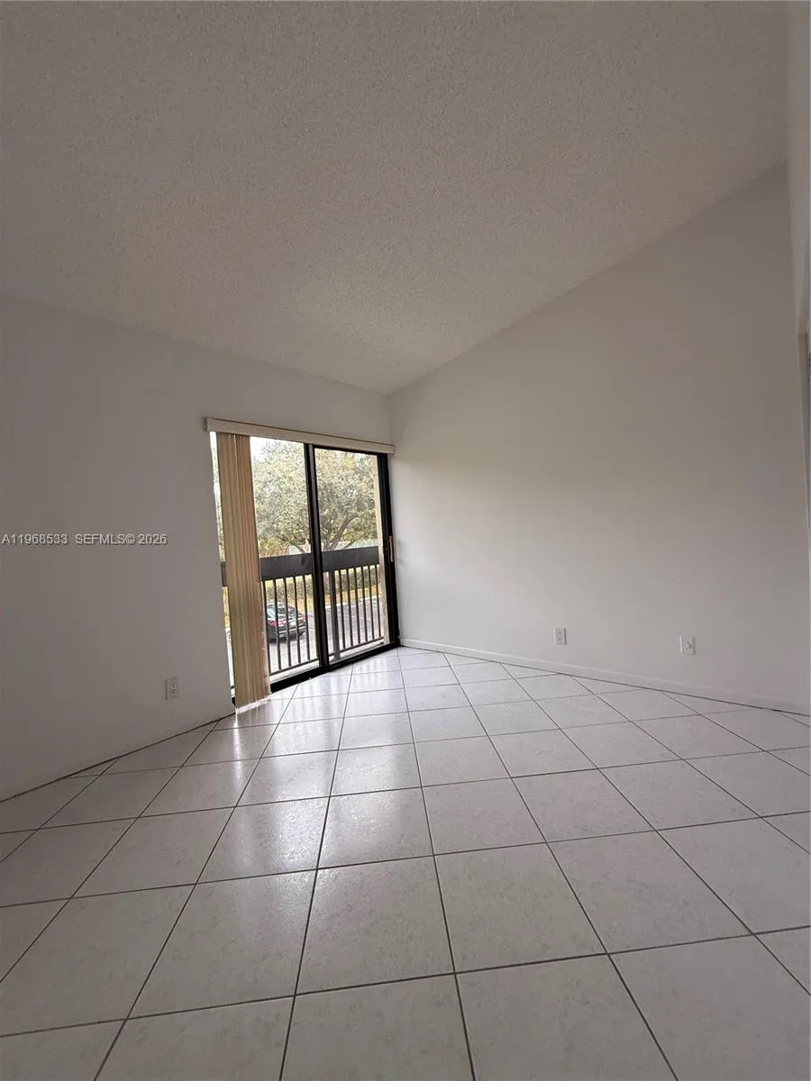 Deerfield Beach, Florida 33442, 2 Bedrooms Bedrooms, ,2 BathroomsBathrooms,Residential Lease,For Rent,A11968533