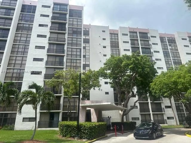 17021 N Bay Rd 904, Sunny Isles Beach, Florida 331, Sunny Isles Beach, Florida 33160, 1 Bedroom Bedrooms, ,1 BathroomBathrooms,Residential Lease,For Rent,17021 N Bay Rd 904, Sunny Isles Beach, Florida 331,A11967207