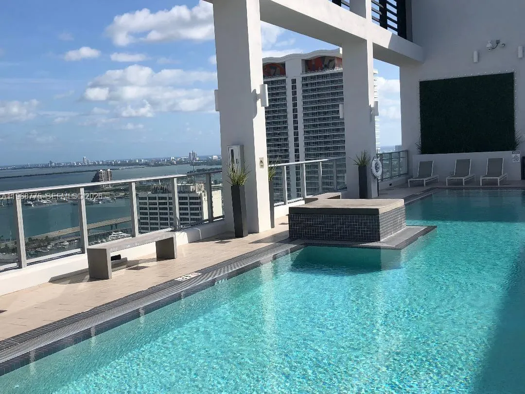 151 Se 1st St 909, Miami, Florida 33131, Miami, Florida 33131, 1 Bedroom Bedrooms, ,1 BathroomBathrooms,Residential Lease,For Rent,151 Se 1st St 909, Miami, Florida 33131,A11968775