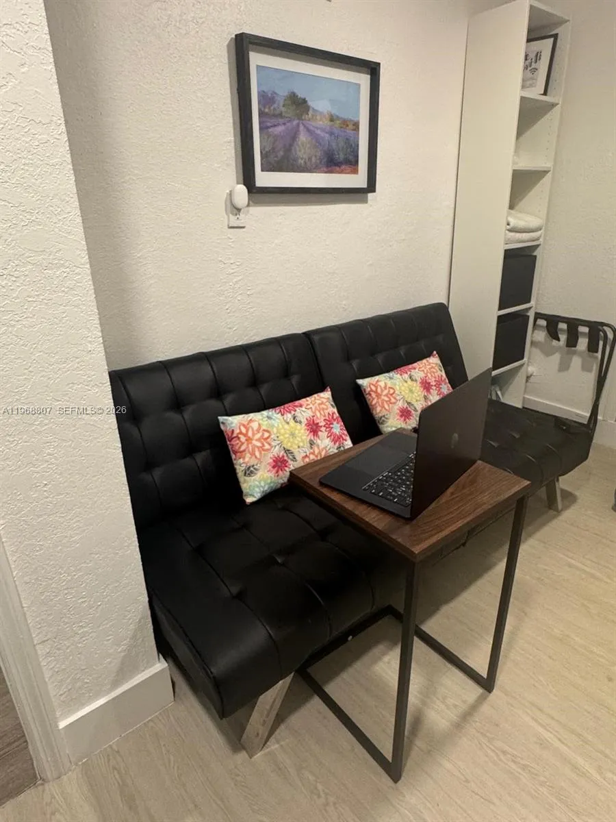 582 E 18th St B, Hialeah, Florida 33013, Hialeah, Florida 33013, ,1 BathroomBathrooms,Residential Lease,For Rent,582 E 18th St B, Hialeah, Florida 33013,A11968807