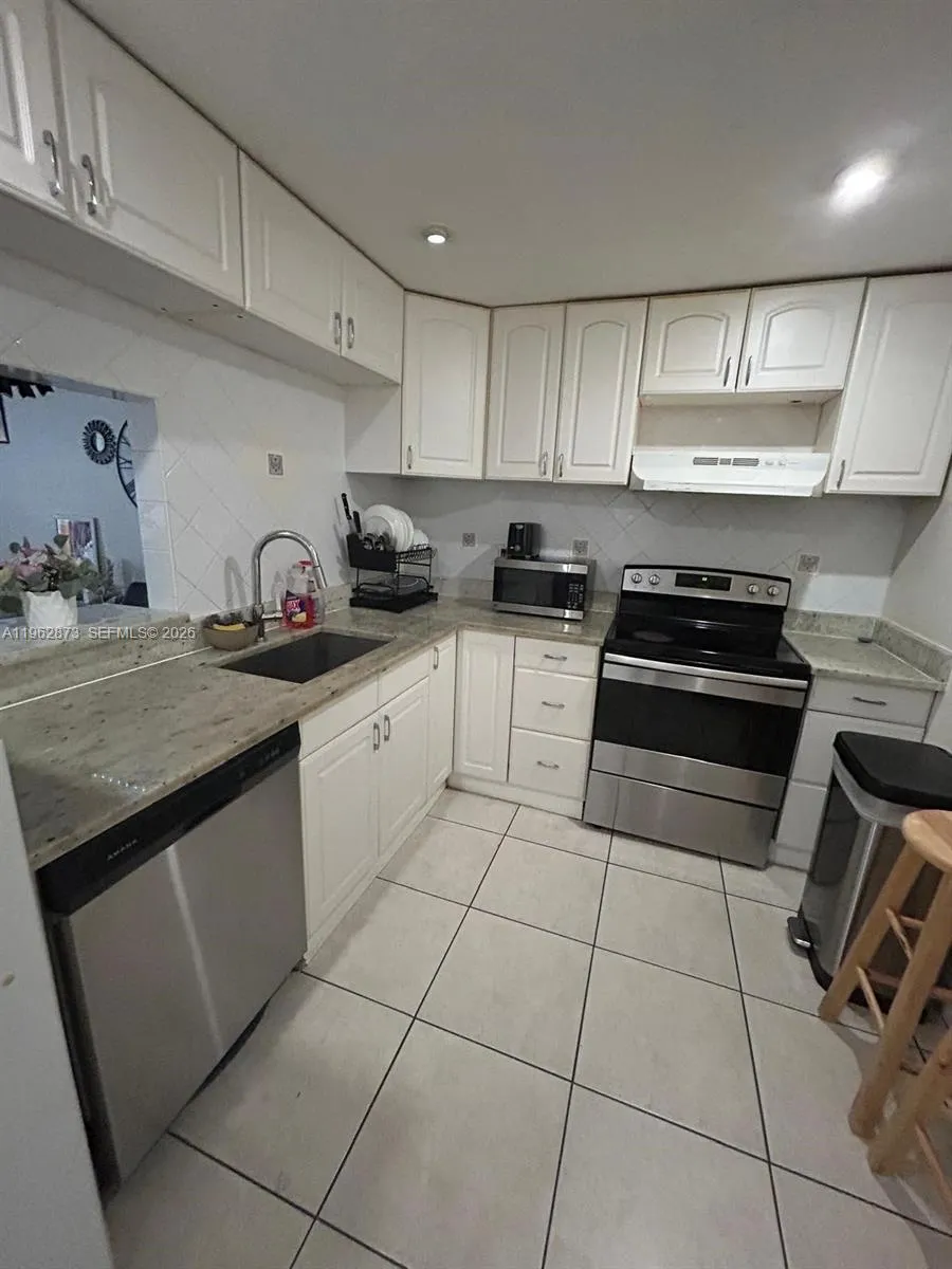 4314 Nw 9th Ave 5-3h, Deerfield Beach, Florida 330, Deerfield Beach, Florida 33064, 2 Bedrooms Bedrooms, ,2 BathroomsBathrooms,Residential,For Sale,4314 Nw 9th Ave 5-3h, Deerfield Beach, Florida 330,A11962873