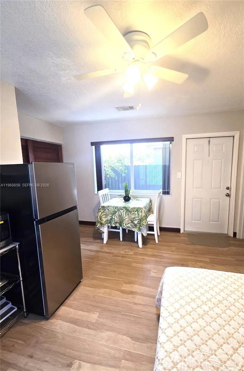 Miami, Florida 33173, 1 Bedroom Bedrooms, ,1 BathroomBathrooms,Residential Lease,For Rent,A11968856