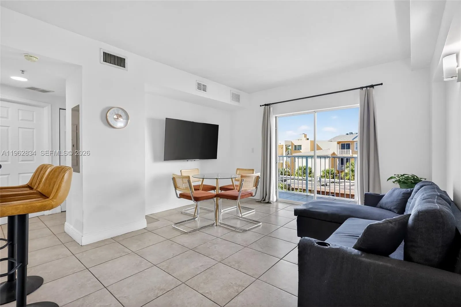 134 Sw 7th Ave 404, Miami, Florida 33130, Miami, Florida 33130, 2 Bedrooms Bedrooms, ,1 BathroomBathrooms,Residential,For Sale,134 Sw 7th Ave 404, Miami, Florida 33130,A11962834