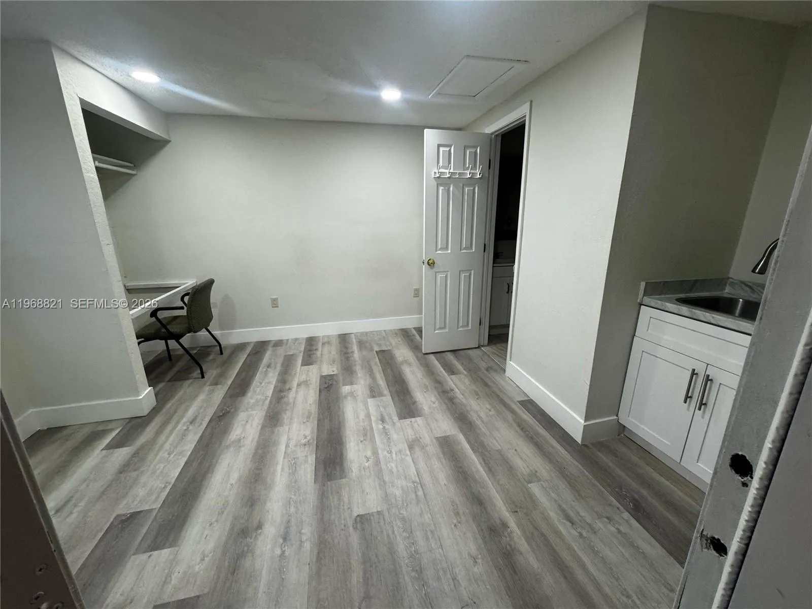 582 E 18th St C, Hialeah, Florida 33013, Hialeah, Florida 33013, 1 Bedroom Bedrooms, ,1 BathroomBathrooms,Residential Lease,For Rent,582 E 18th St C, Hialeah, Florida 33013,A11968821