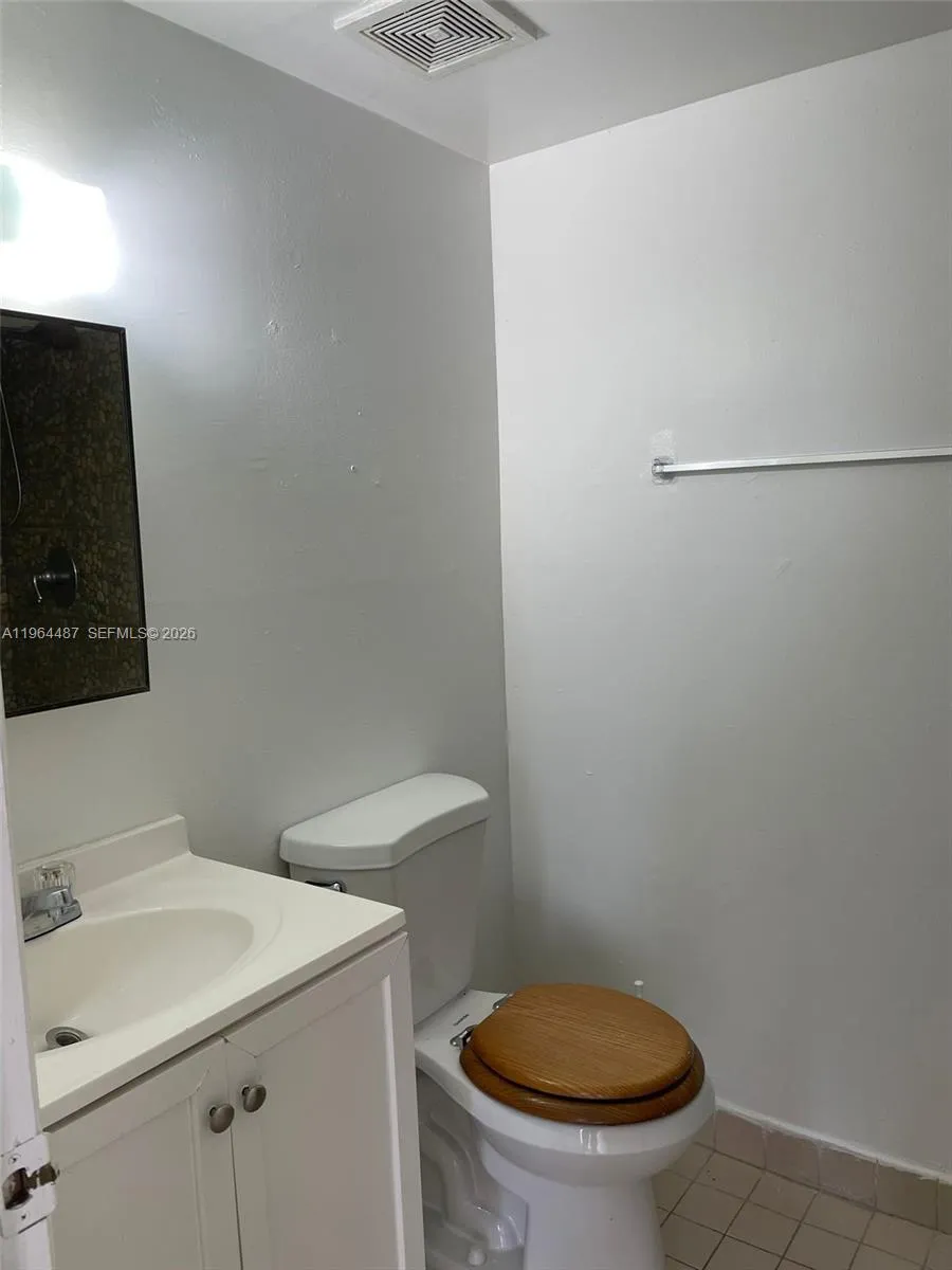 4721 Nw 7th St 305-12, Miami, Florida 33126, Miami, Florida 33126, 2 Bedrooms Bedrooms, ,2 BathroomsBathrooms,Residential,For Sale,4721 Nw 7th St 305-12, Miami, Florida 33126,A11964487