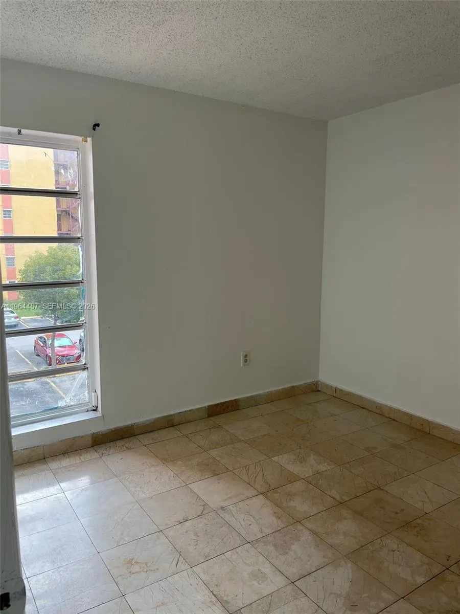 4721 Nw 7th St 305-12, Miami, Florida 33126, Miami, Florida 33126, 2 Bedrooms Bedrooms, ,2 BathroomsBathrooms,Residential,For Sale,4721 Nw 7th St 305-12, Miami, Florida 33126,A11964487