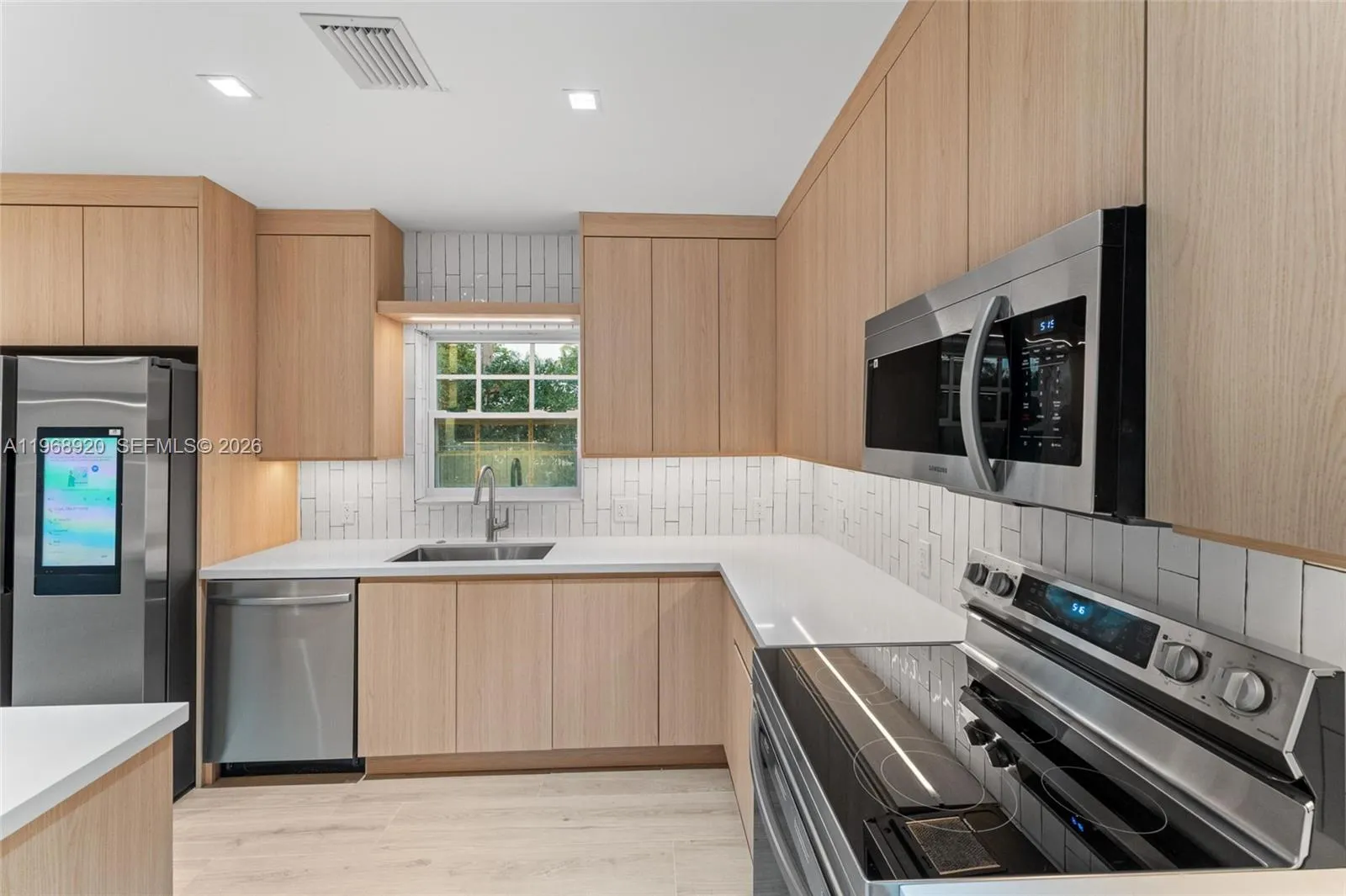 1880 Ne 180th St, North Miami Beach, Florida 33162, North Miami Beach, Florida 33162, 3 Bedrooms Bedrooms, ,2 BathroomsBathrooms,Residential,For Sale,1880 Ne 180th St, North Miami Beach, Florida 33162,A11968920