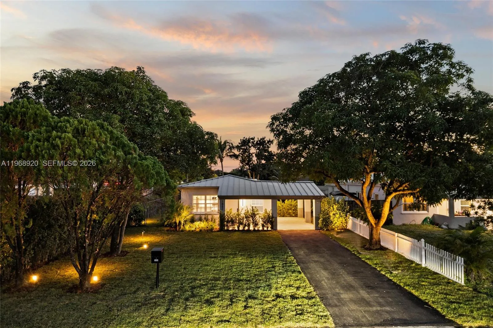 1880 Ne 180th St, North Miami Beach, Florida 33162, North Miami Beach, Florida 33162, 3 Bedrooms Bedrooms, ,2 BathroomsBathrooms,Residential,For Sale,1880 Ne 180th St, North Miami Beach, Florida 33162,A11968920