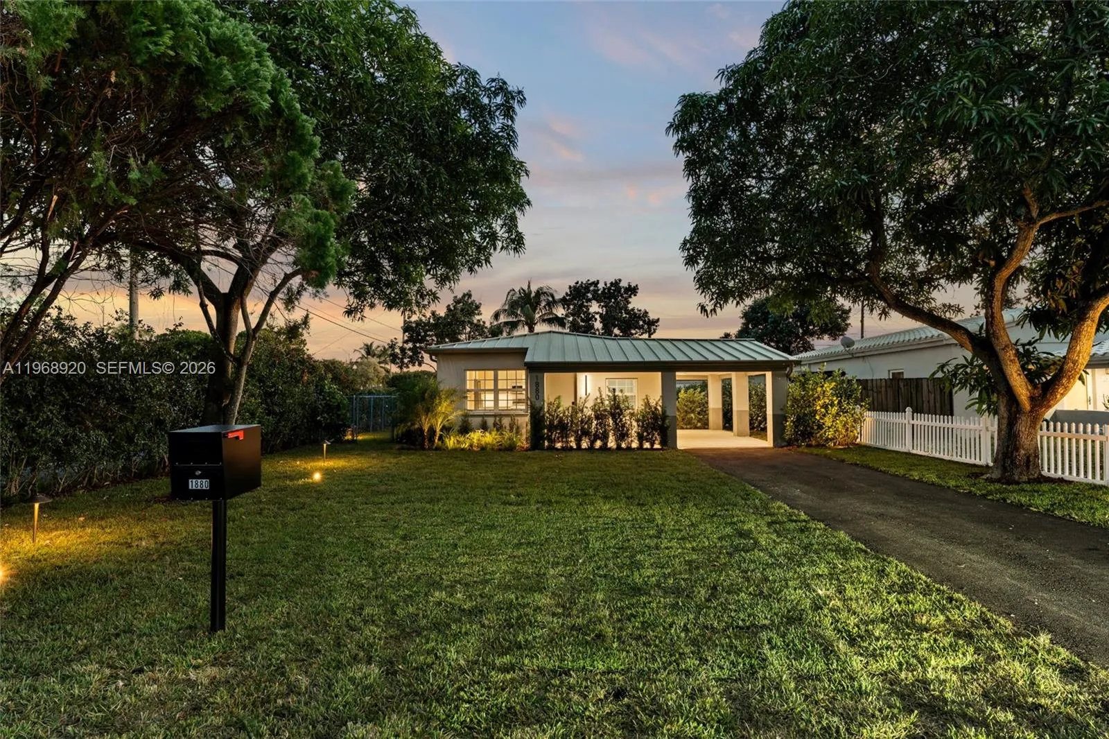 1880 Ne 180th St, North Miami Beach, Florida 33162, North Miami Beach, Florida 33162, 3 Bedrooms Bedrooms, ,2 BathroomsBathrooms,Residential,For Sale,1880 Ne 180th St, North Miami Beach, Florida 33162,A11968920