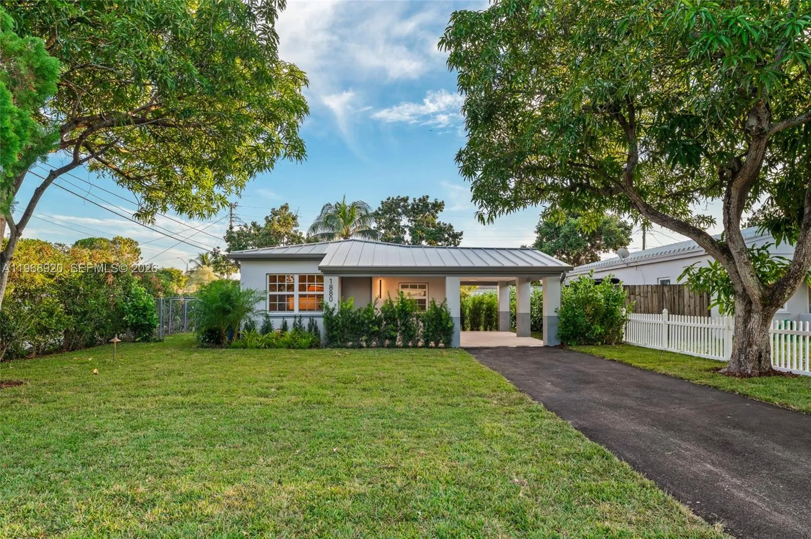 1880 Ne 180th St, North Miami Beach, Florida 33162, North Miami Beach, Florida 33162, 3 Bedrooms Bedrooms, ,2 BathroomsBathrooms,Residential,For Sale,1880 Ne 180th St, North Miami Beach, Florida 33162,A11968920