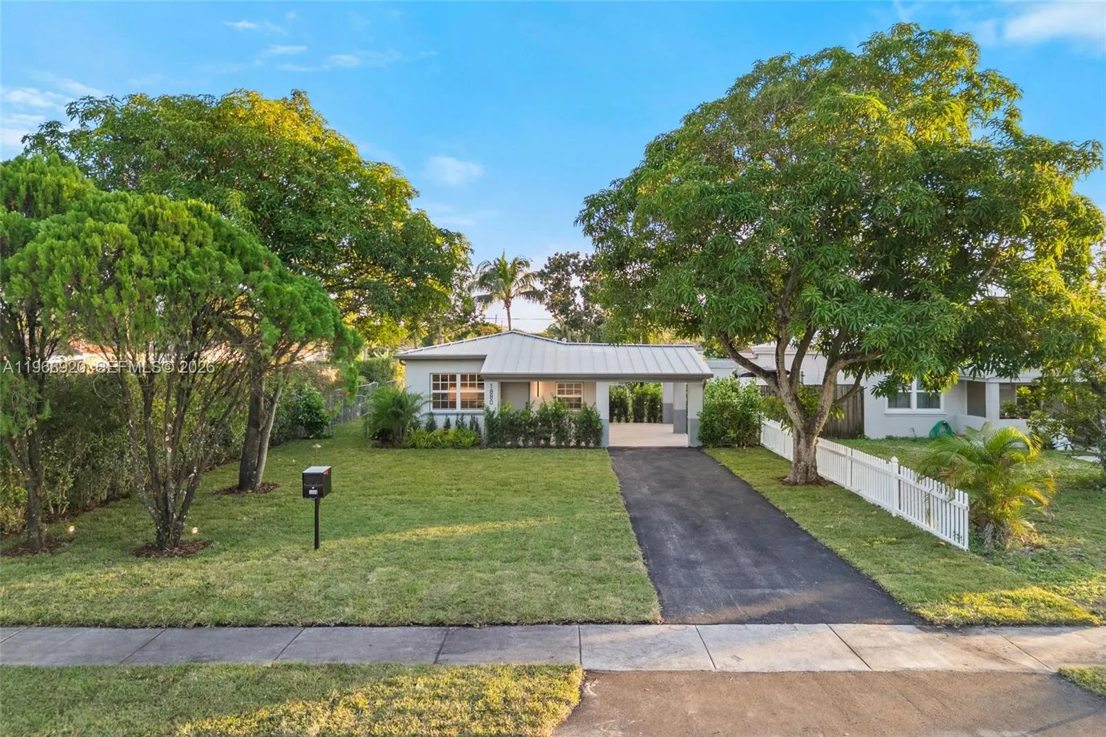 1880 Ne 180th St, North Miami Beach, Florida 33162, North Miami Beach, Florida 33162, 3 Bedrooms Bedrooms, ,2 BathroomsBathrooms,Residential,For Sale,1880 Ne 180th St, North Miami Beach, Florida 33162,A11968920